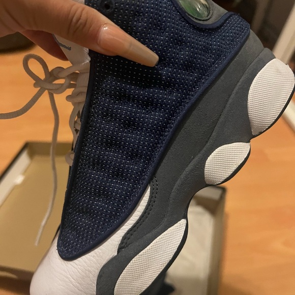 Slightly used retro Jordan 13 size 4Y. Only used a couple of times - Picture 7 of 7